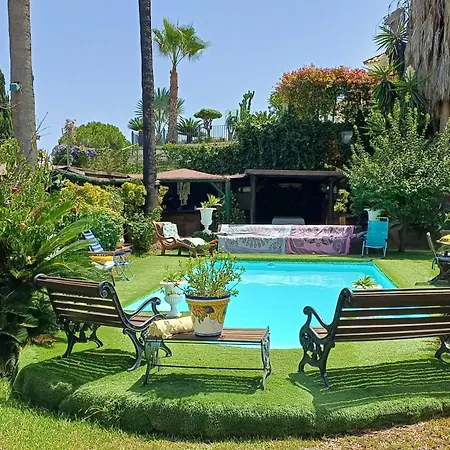Hacienda Blanca Bed & Breakfast Marbella